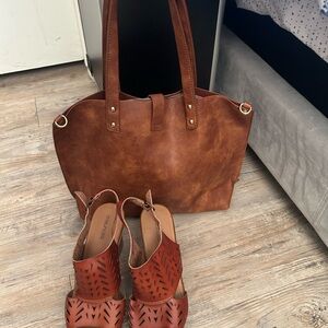 Jessica_finseft Bundle. Brown Leather Tote and Sandals Set